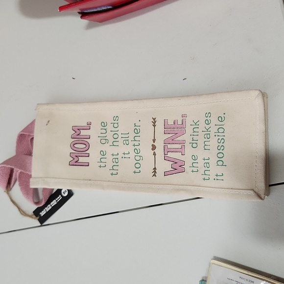 Reusable wine bag Mom the glue that holds it all together wine the drink - Picture 1 of 3